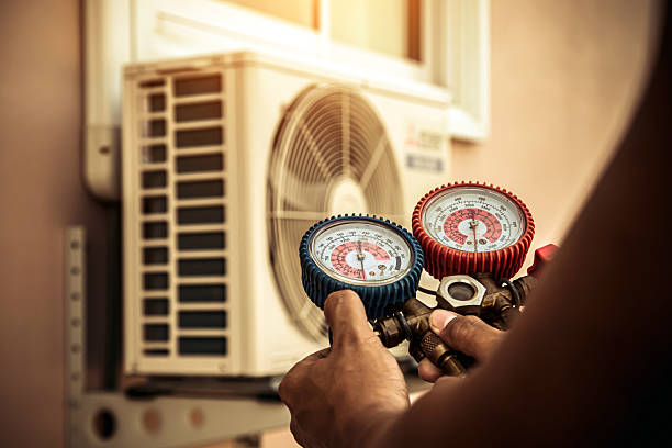 Professional Hvac technician working in Janesville, CA